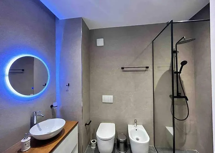 Green Leaf Apartment *